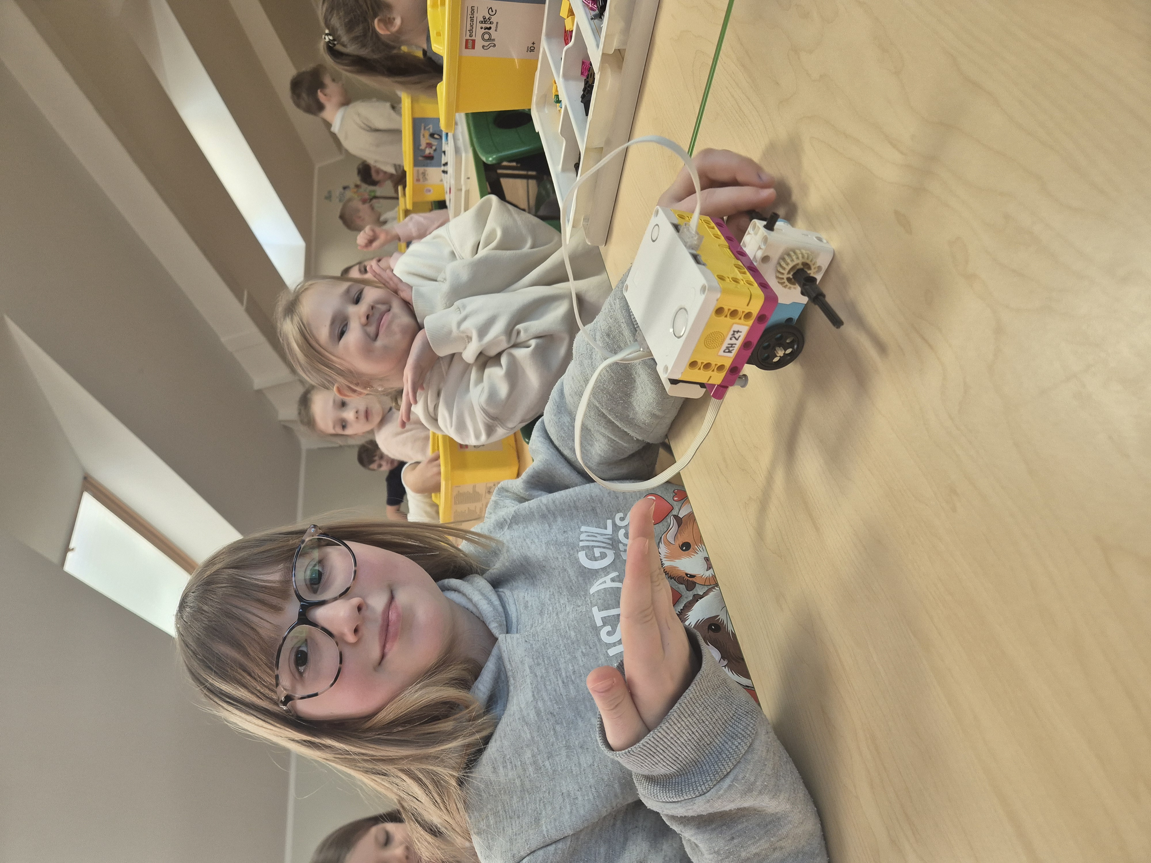 “Konstruējam programmvadāmu robotu Bruņurupucis”